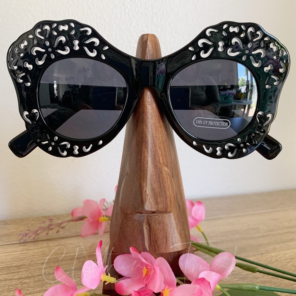 NWT Black Hollywood Glam Cat Eye Sunglasses | Designer-Inspired